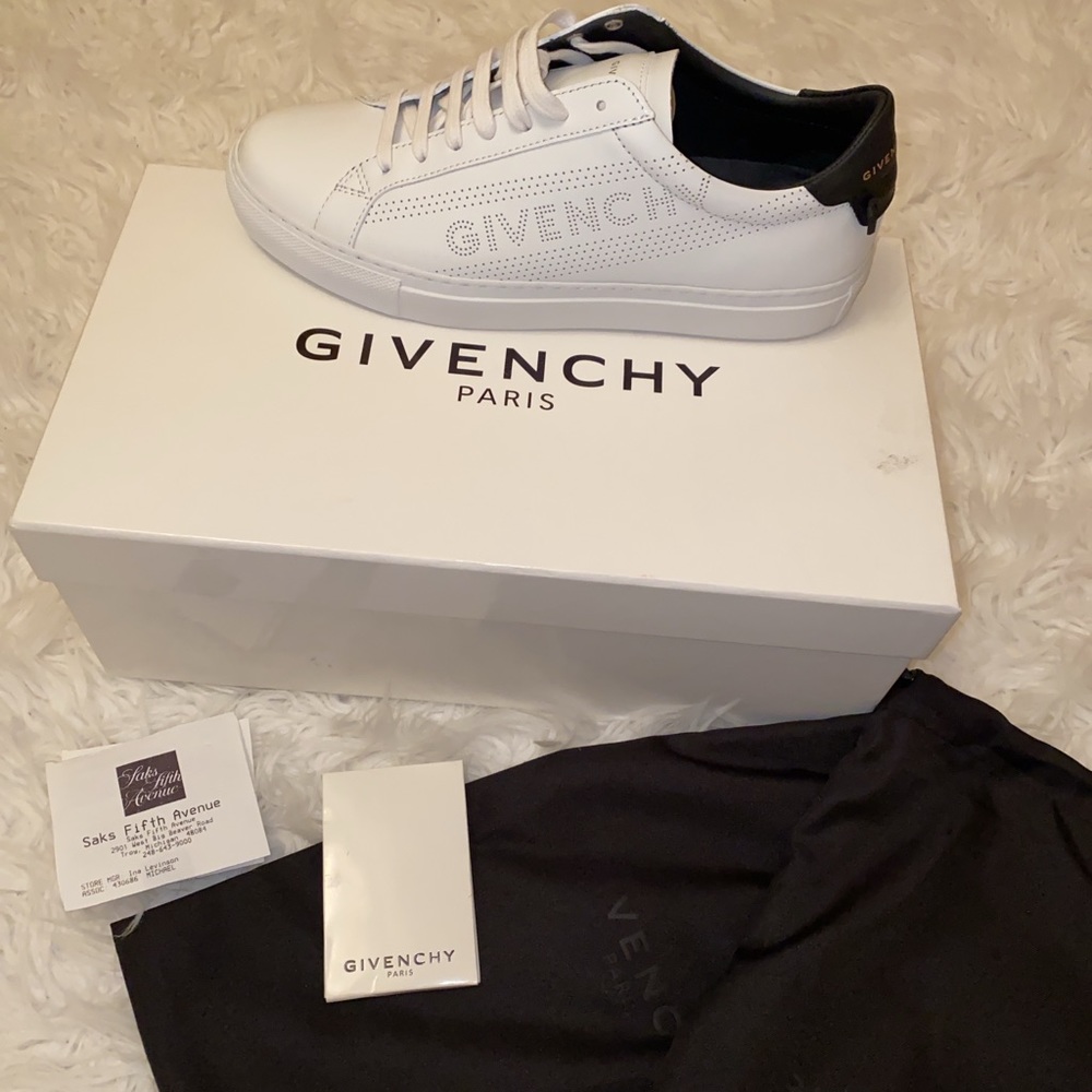 ❌SOLD ❌ NWT GIVENCHY SNEAKERS